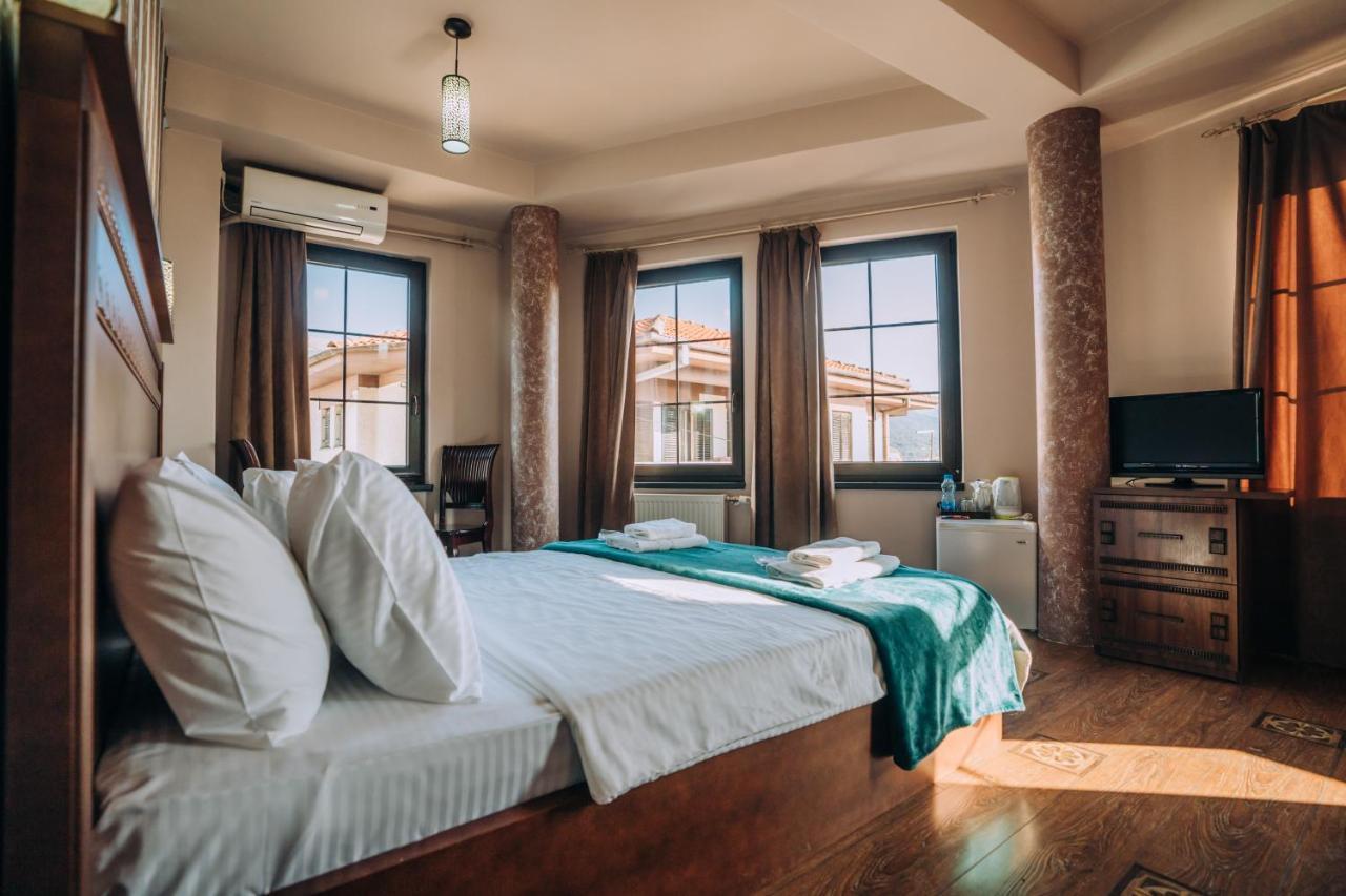 Villa Sara Lake View أوهغيد المظهر الخارجي الصورة