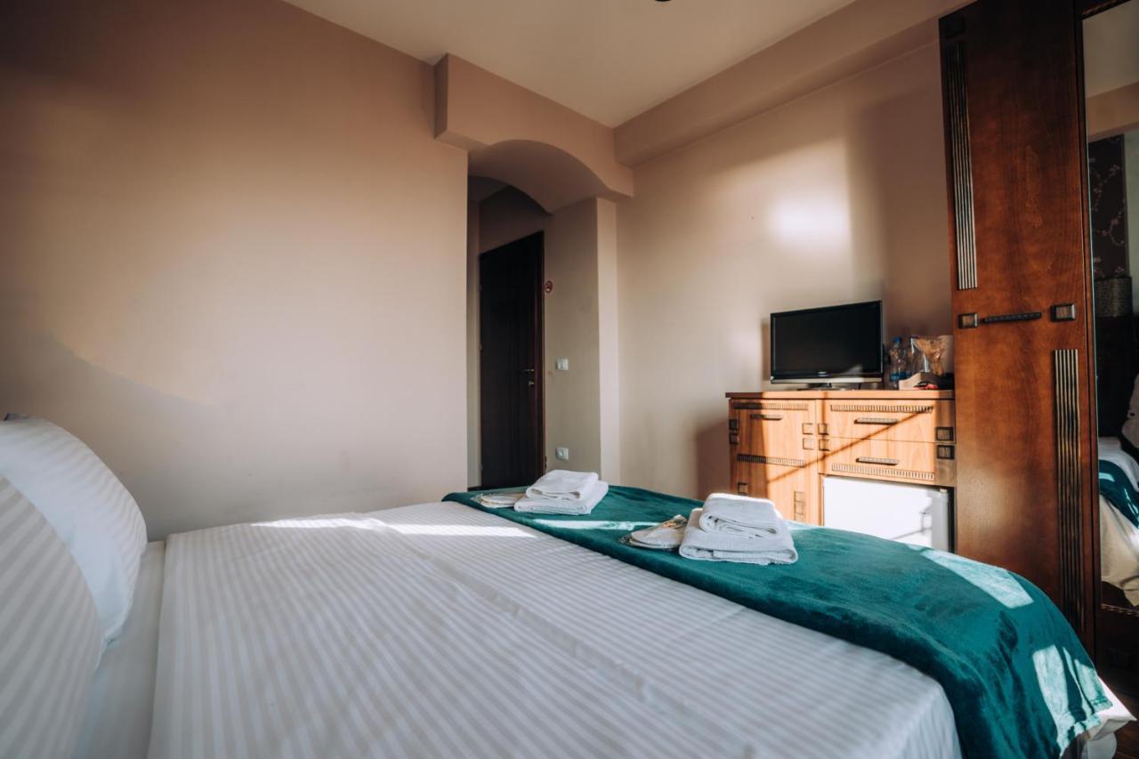 Villa Sara Lake View أوهغيد المظهر الخارجي الصورة